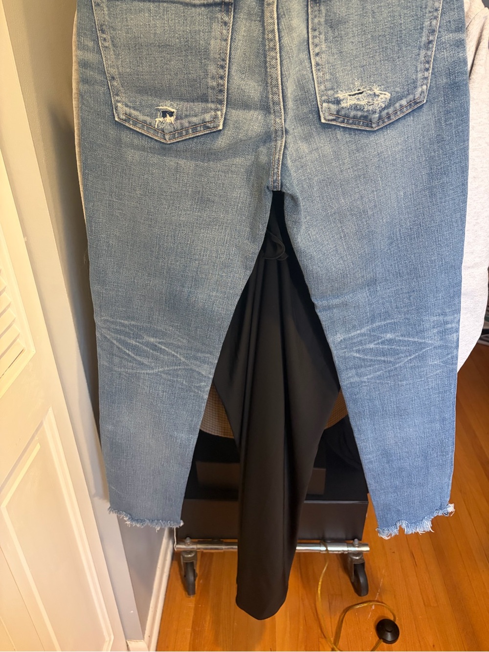 Moussy Light Blue Cropped Distressed Jeans - Picture 9 of 12